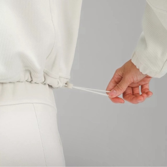 ❗️SOLD❗️Lululemon Brushed Soft Stream (Bone) Half Zip Top [Sz. 2] - Picture 4 of 6